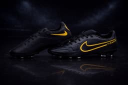 حذاء كرة قدم Nike Tiempo 2